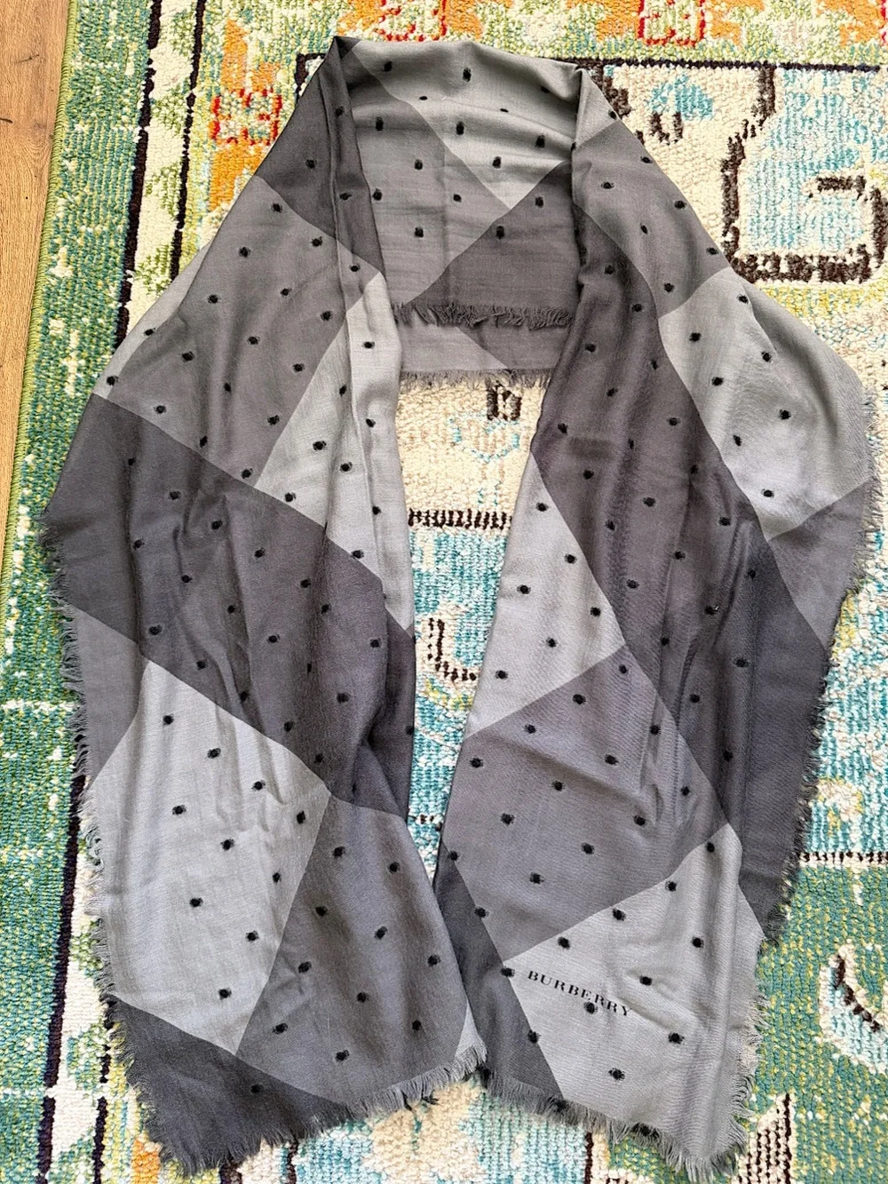 Burberry merino wool large shawl polka dot nova check gray acarf